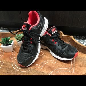 👟Nike Zoom Winflo Size 7